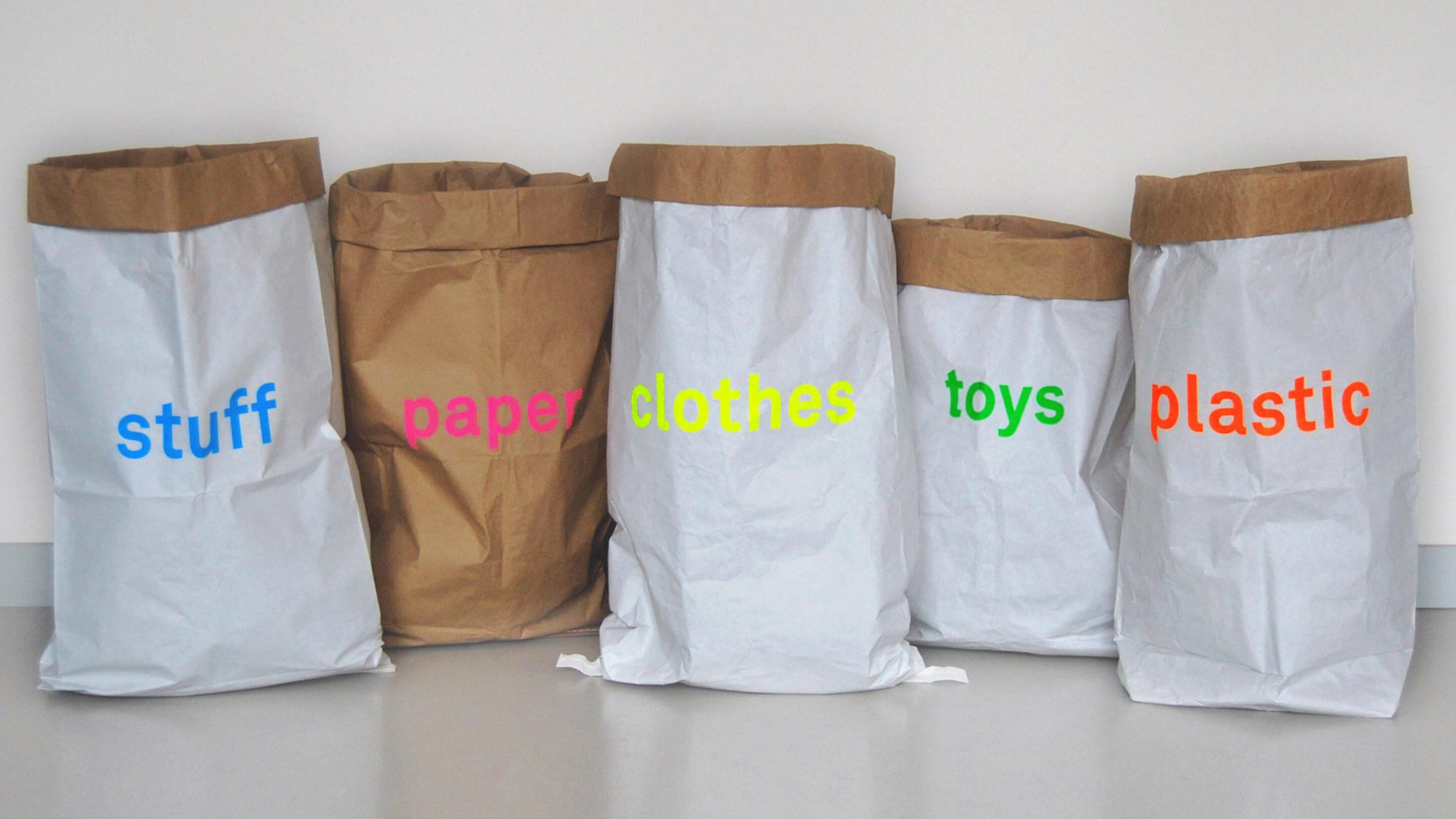 Paper Bags und Paper Bag Holder von kolor