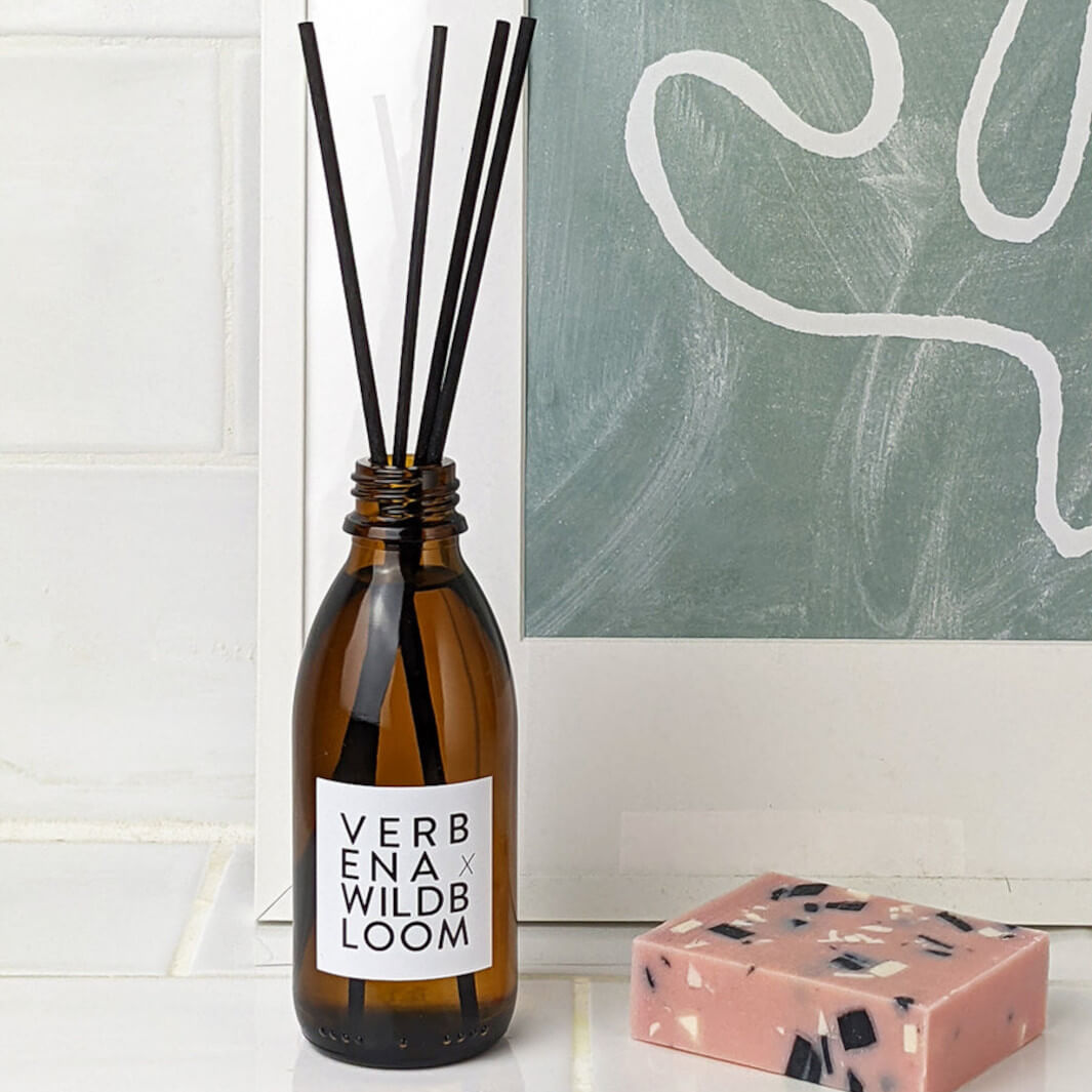 Blumiger Raumduft von Coudre Berlin Glasflasche