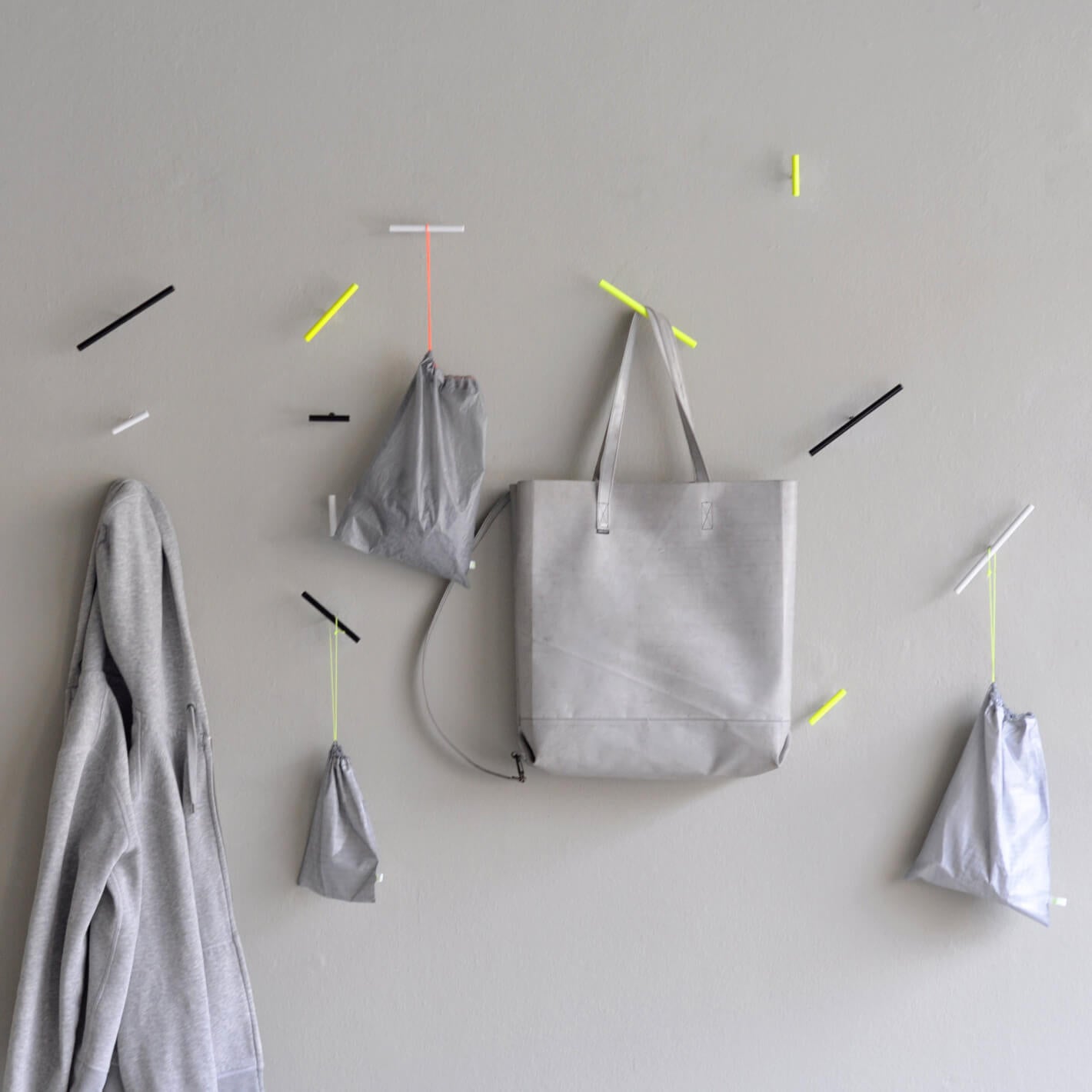 Minimalistische Wandhaken von Kolor
