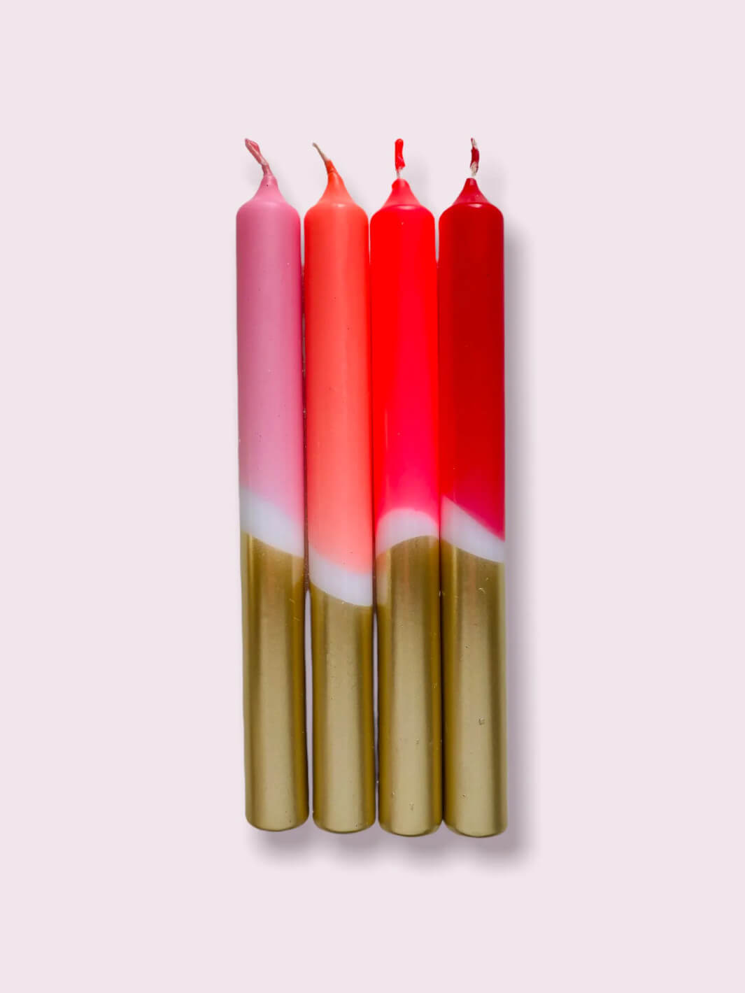 Set aus vier Dip Dye Kerzen Farbverlauf